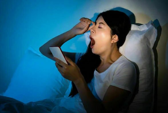 Eviter de regarder les écrans avant de dormir